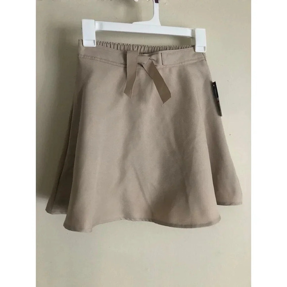 Izod Approved School Wear Sz 10 Reg Girls Skort Skirt Khaki NWT! - Picture 1 of 7